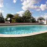 La Du Moulin Bed and breakfast