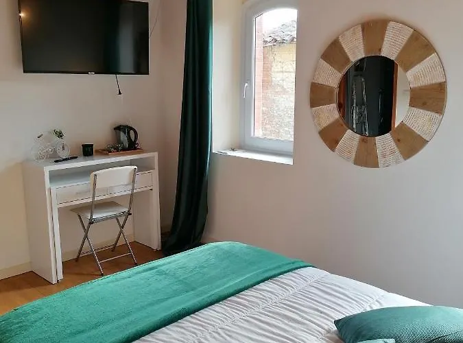 La Du Moulin Bed & Breakfast